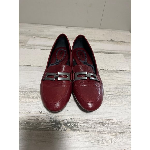 Born D05005 woman’s burgundy loafer size 8M - Picture 1 of 8